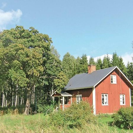 2 Bedroom Stunning Home In Molkom Sutterhojden 外观 照片