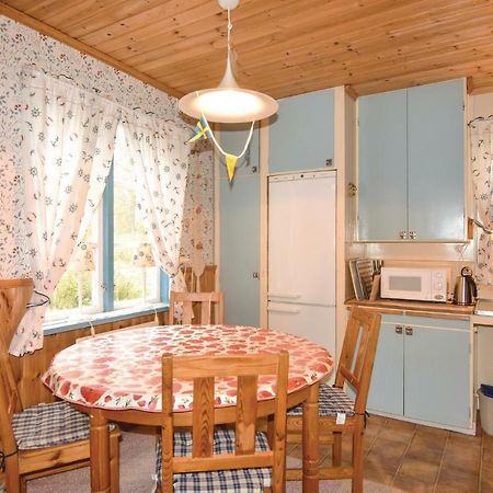 2 Bedroom Stunning Home In Molkom Sutterhojden 外观 照片