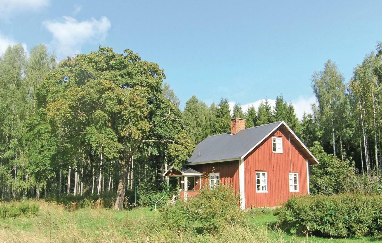 2 Bedroom Stunning Home In Molkom Sutterhojden 外观 照片