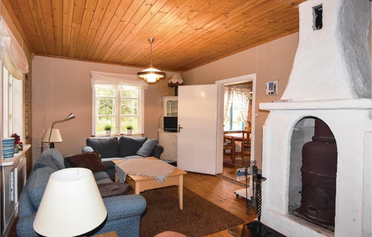 2 Bedroom Stunning Home In Molkom Sutterhojden 外观 照片
