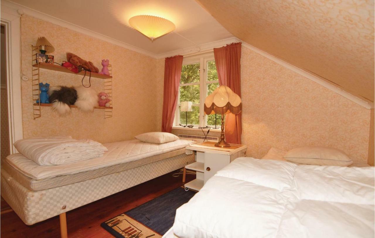 2 Bedroom Stunning Home In Molkom Sutterhojden 外观 照片